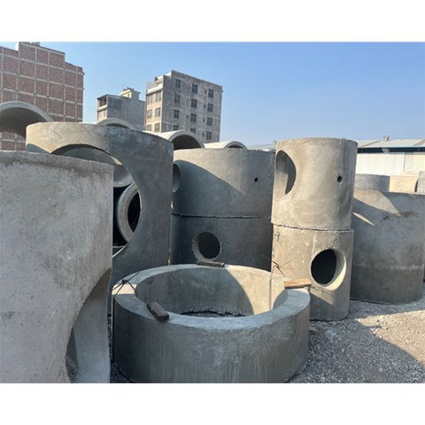 曲靖混凝土井筒的壁厚设计，是依据哪些具体参数和实际需求来确定的？